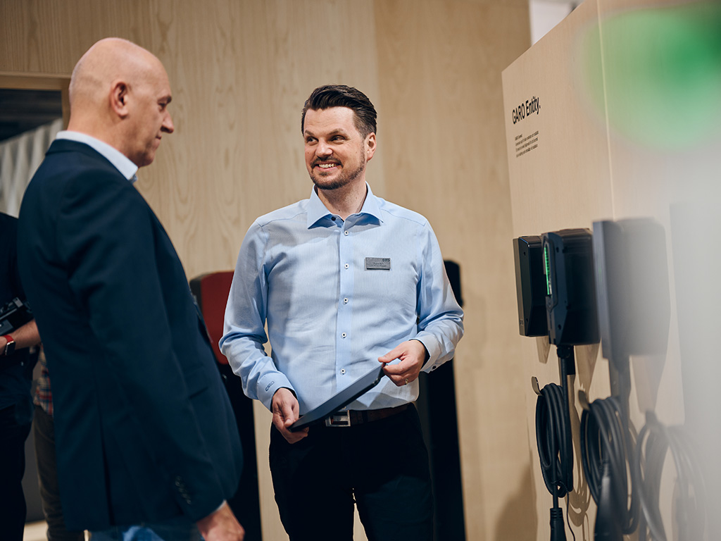 Visitor and exhibitor at Elfack.